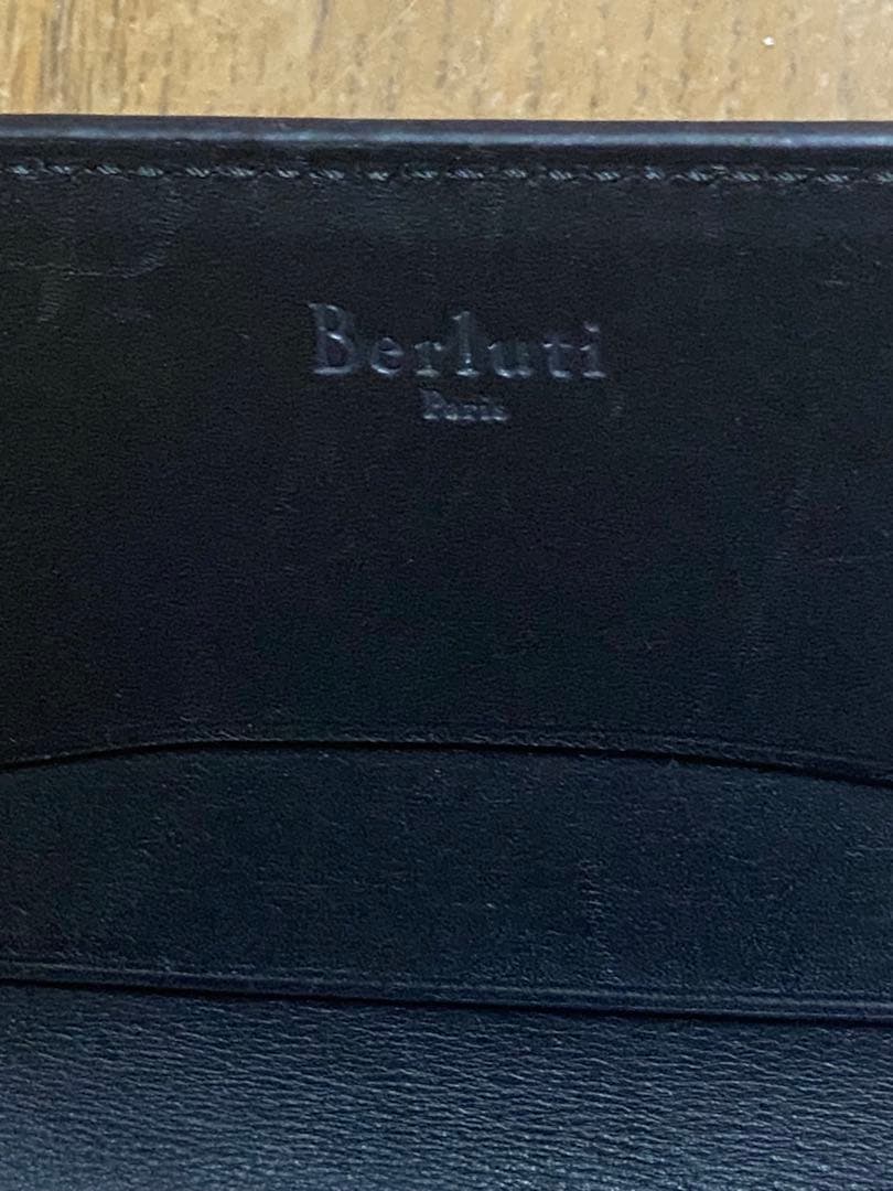 ベルルッティ　名刺入れ
