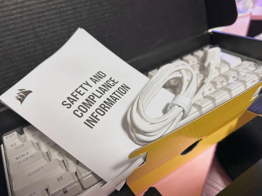 CORSAIR K65 RGB MINI メカニカルキーボード ホワイト