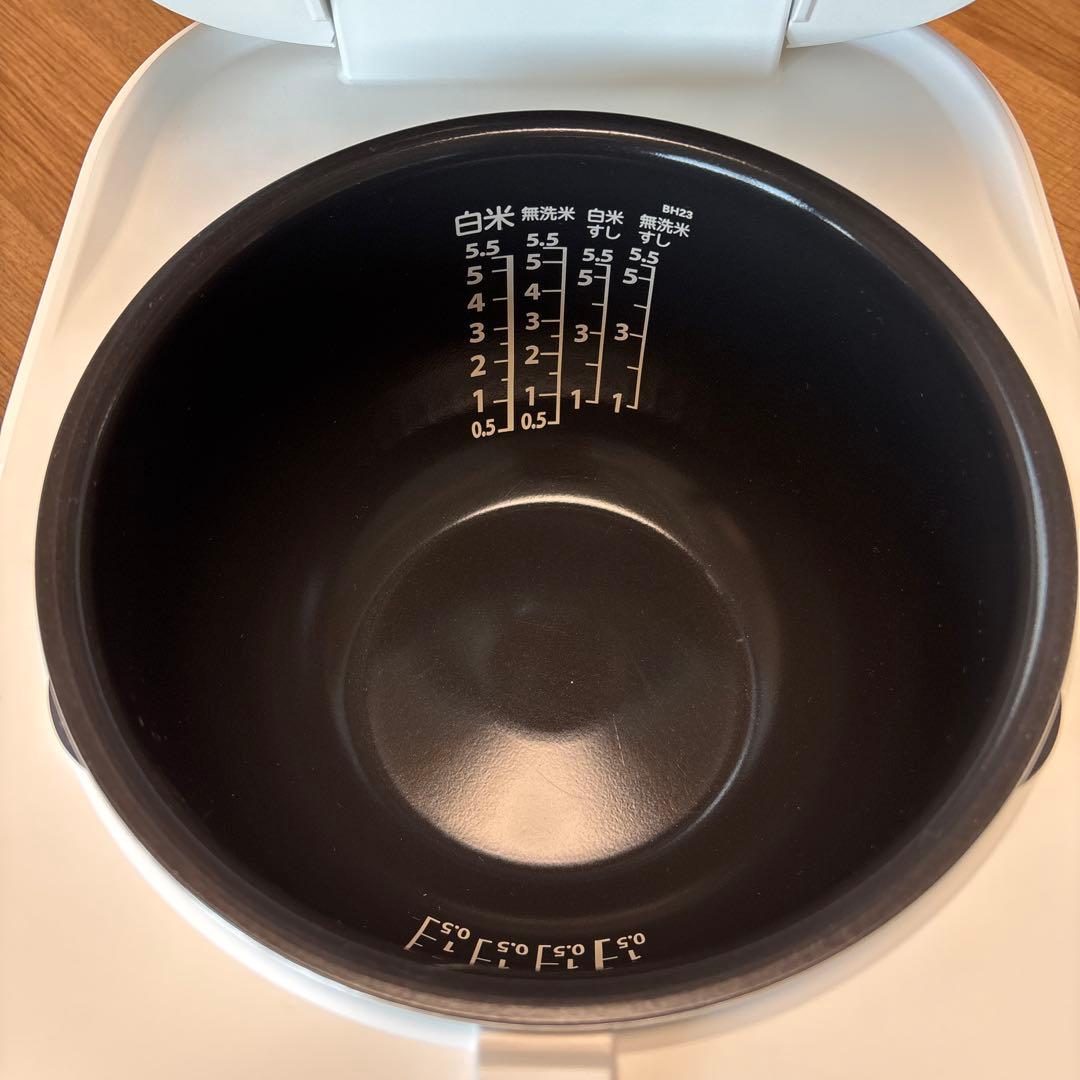 TOSHIBA RC-10BHW 2025年製炊飯器 ホワイト5.5合