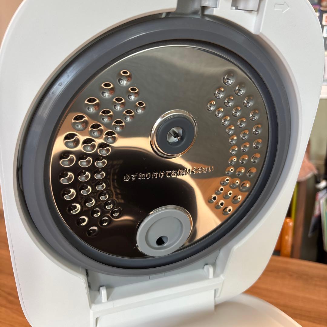 TOSHIBA RC-10BHW 2025年製炊飯器 ホワイト5.5合