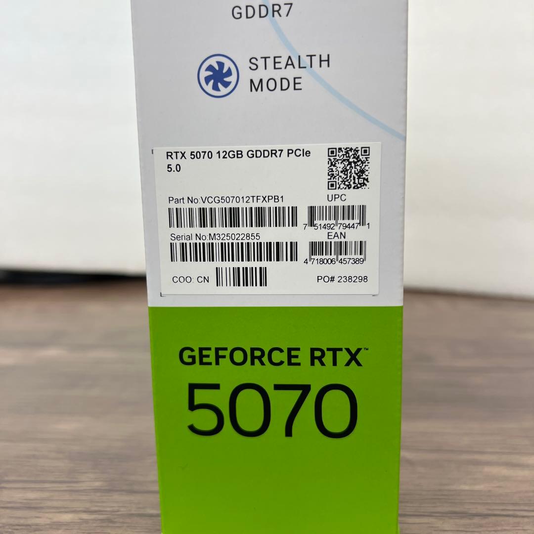12356 PNY GeFORCE RTX5070 12GBグラフィックスボード
