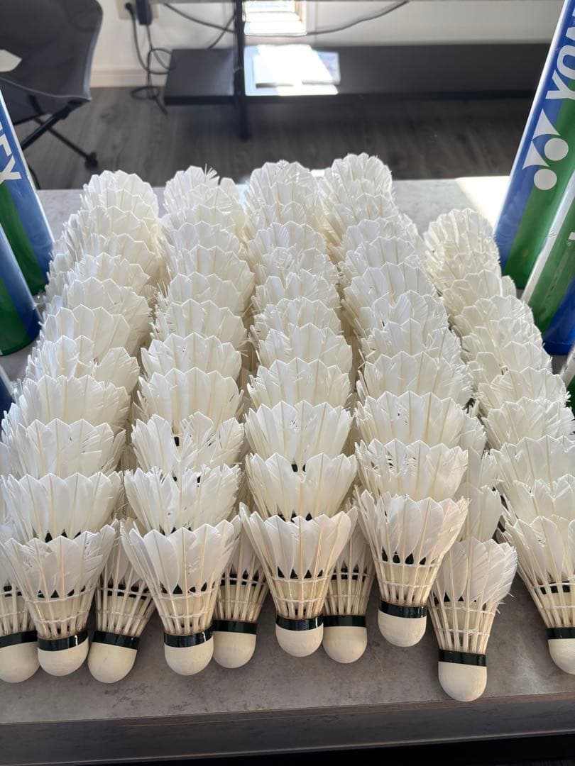 YONEX バドミント（ノックシャトル）エアロセンサ700 /ニューオフィシャル