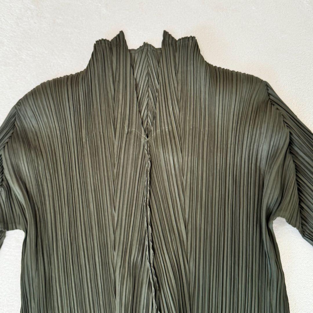 極美品✨PLEATS PLEASE 斜めプリーツ　カーキ　長袖　トップス　変形