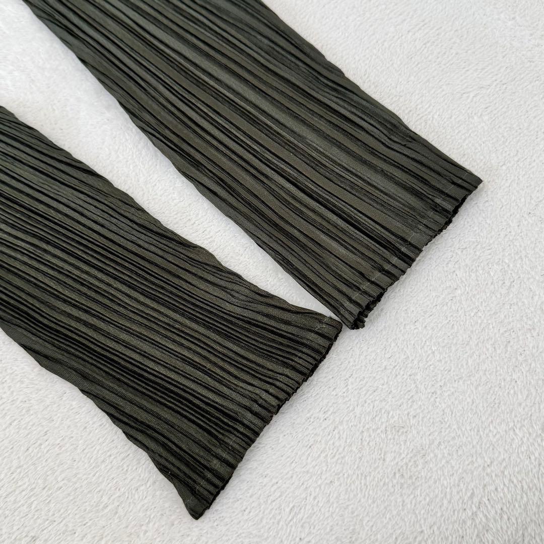 極美品✨PLEATS PLEASE 斜めプリーツ　カーキ　長袖　トップス　変形