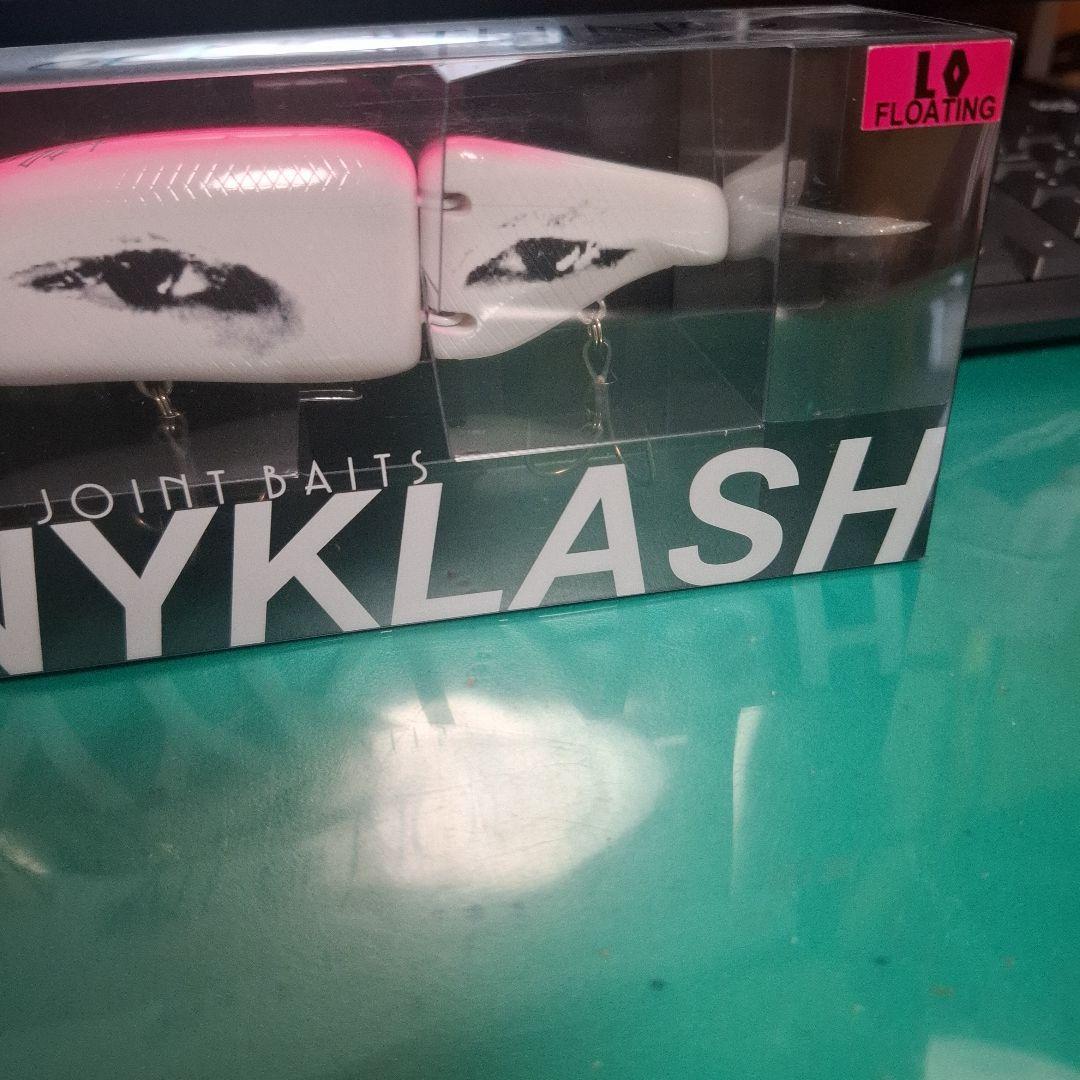 DRT タイニークラッシュ レベルアイ rebel eye replica