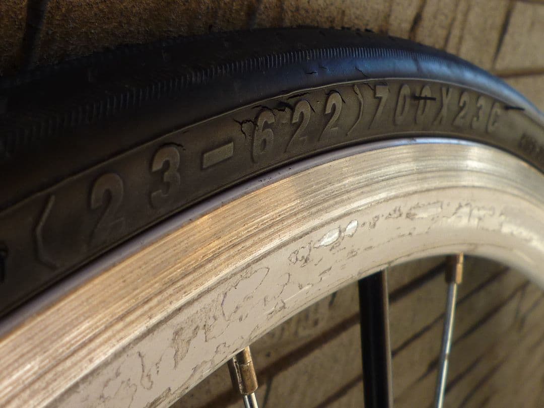 700Cホイール前後セット ホワイトリム ピスト タイヤ付きTPUチューブ