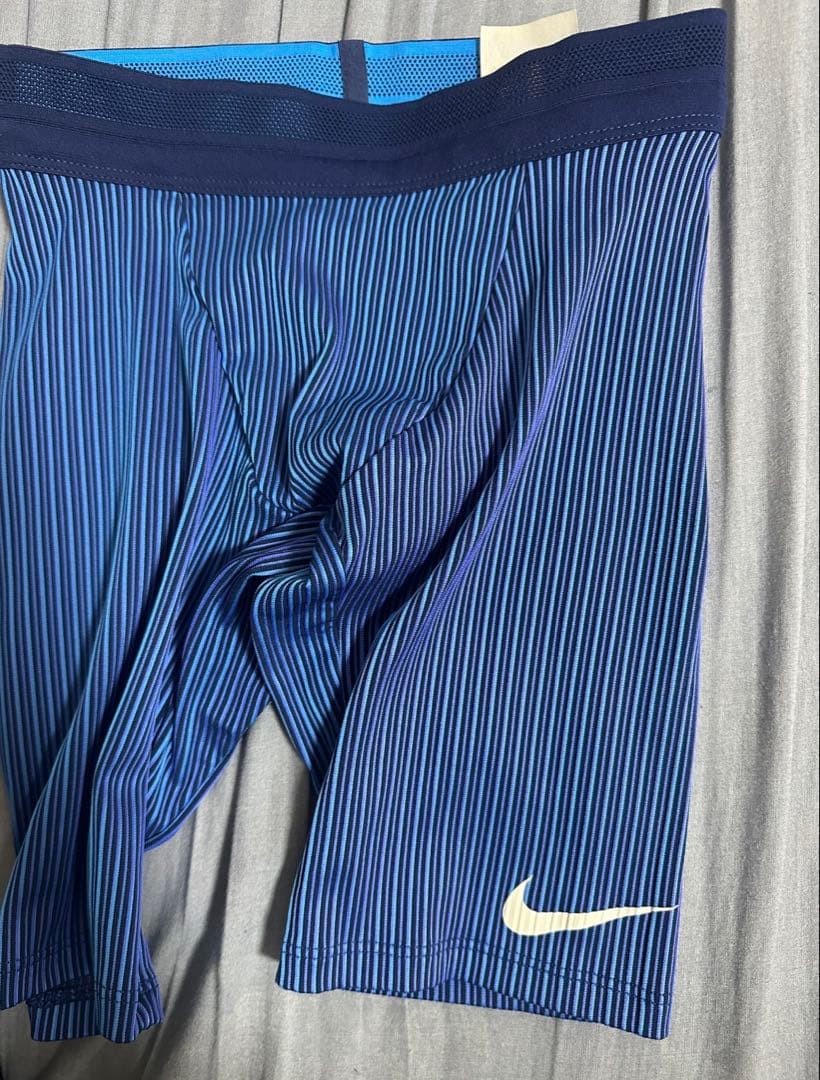 Nike エアロスイフトハーフタイツプロ　XS