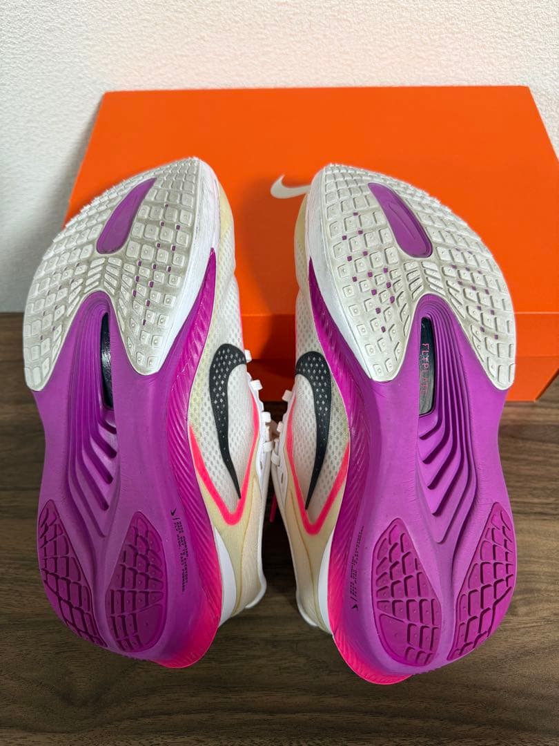 NIKE ズームフライ6　ホワイト/ピンク25.5cm