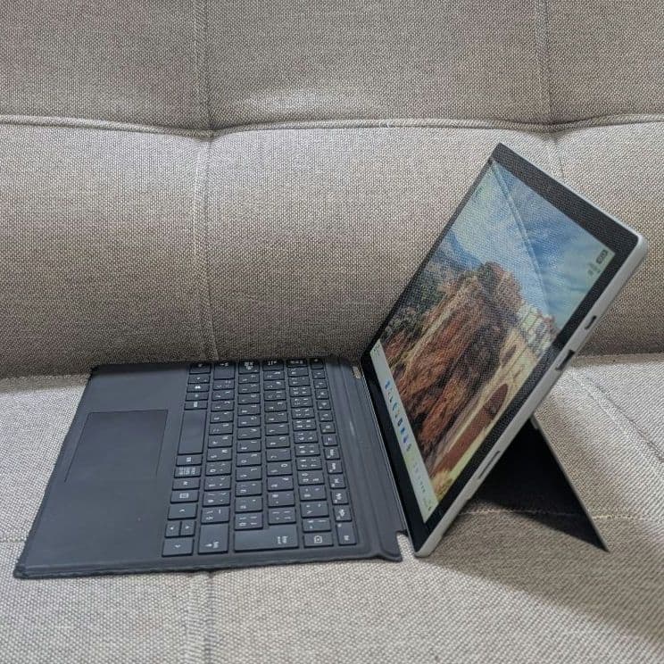 Surface Pro 7 i5 8GB 128GBタイプカバー付属 b