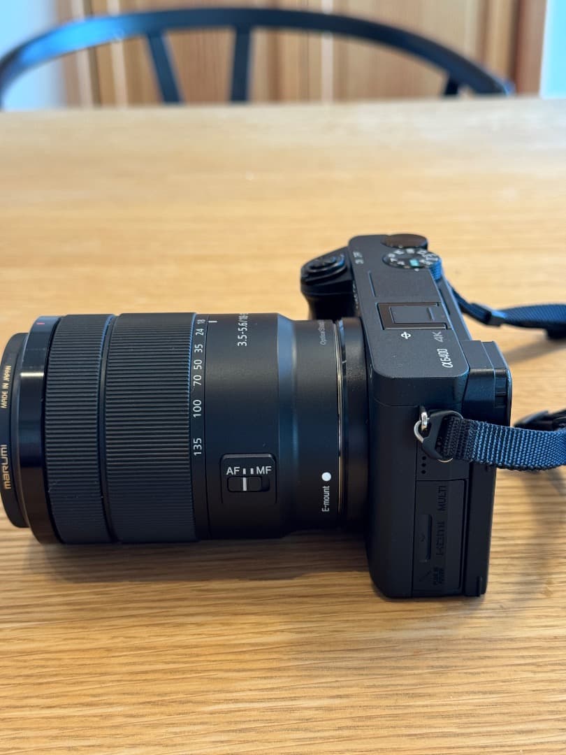 【緊急値下げ】SONY α6400 ミラーレス一眼本体・SONYズームレンズ付き