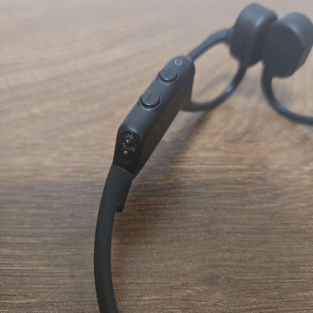 ②SHOKZ OPENCOMM 2 骨伝導イヤホン