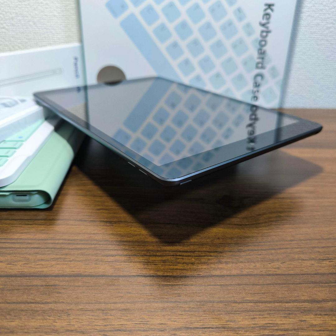 iPad 第9世代 256GB、タッチペン、キーボードとケースセット