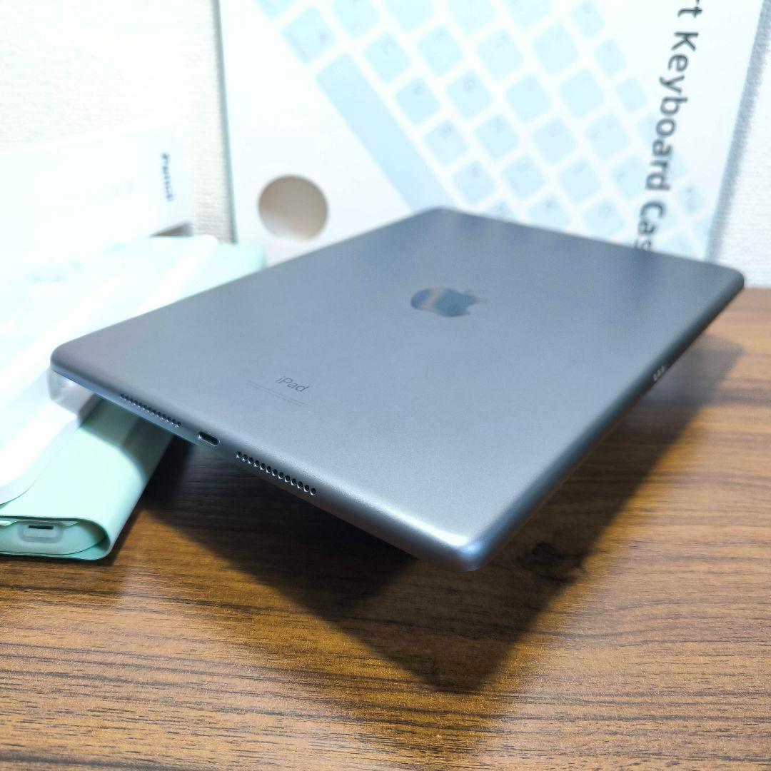 iPad 第9世代 256GB、タッチペン、キーボードとケースセット