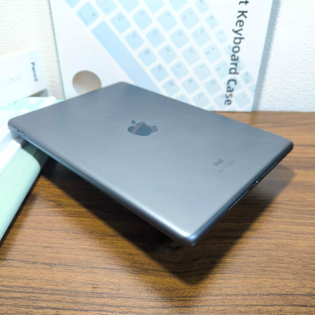 iPad 第9世代 256GB、タッチペン、キーボードとケースセット