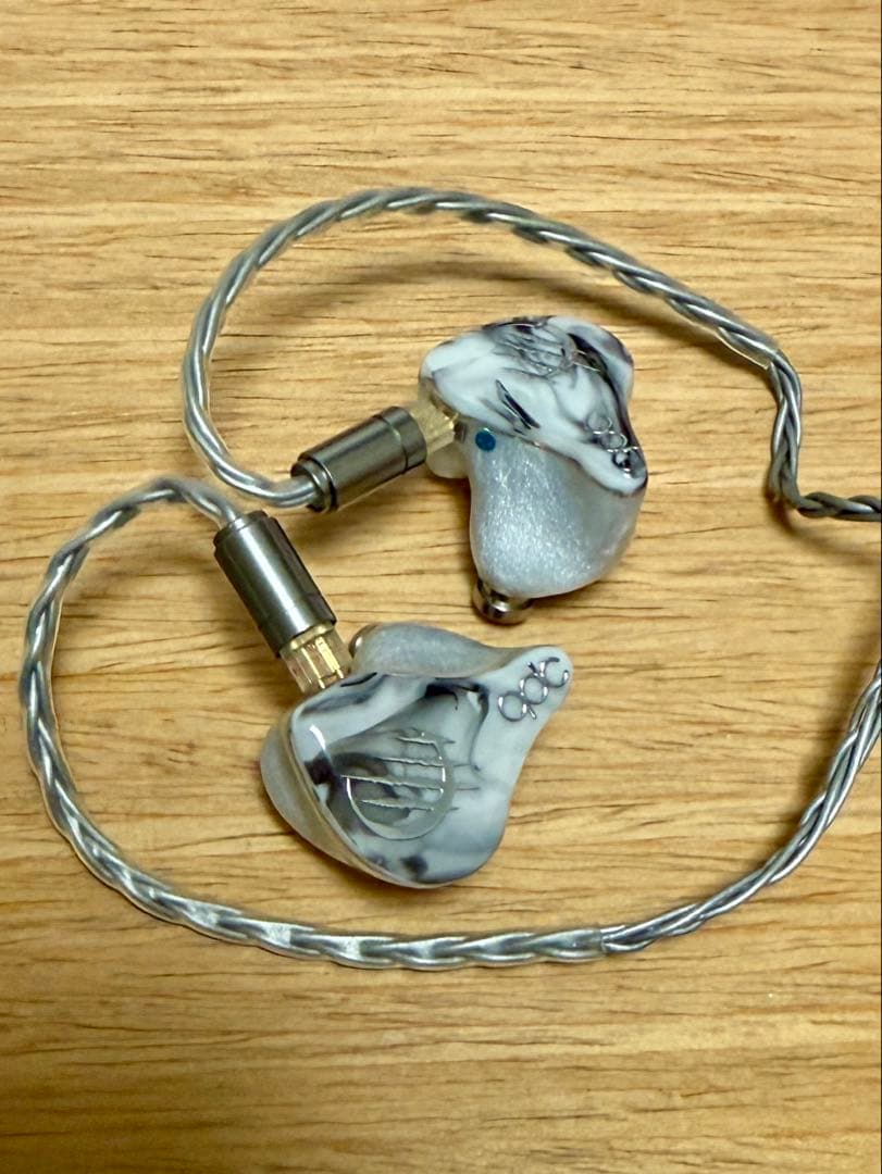 イヤホン qdc WHITE TIGER