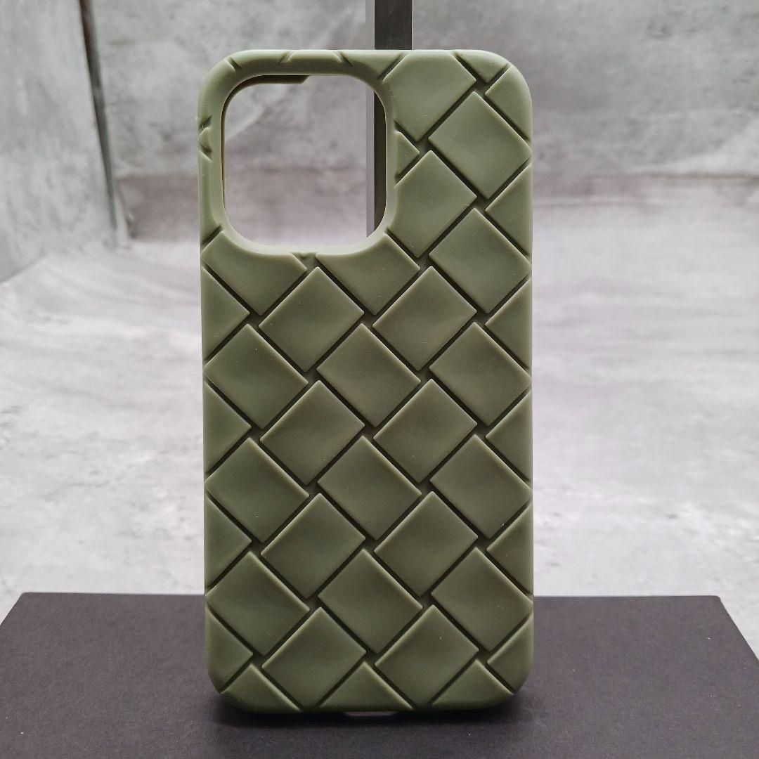 ✨美品✨ ボッテガヴェネタ iPhone 15 シリコンケース オリーブ
