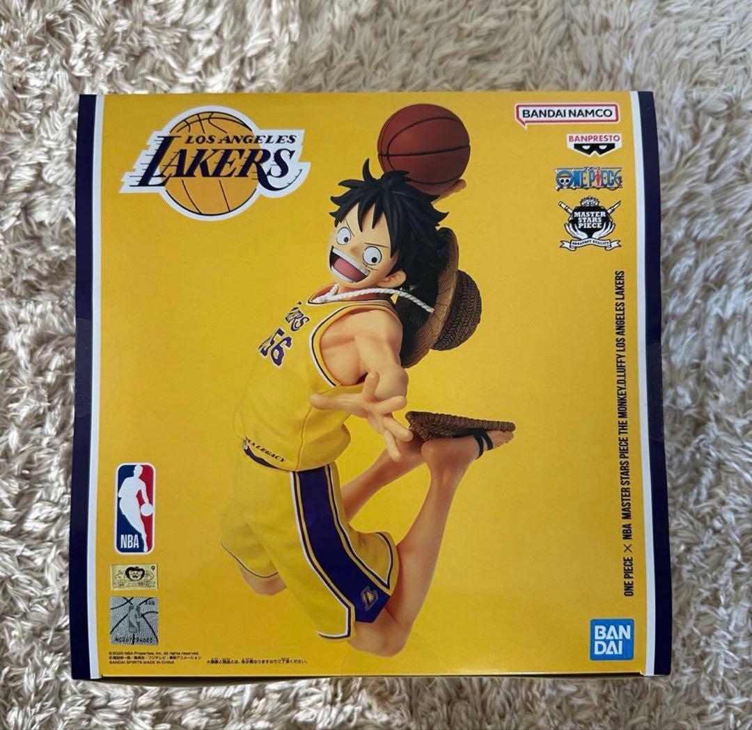 ワンピースベースショップ　NBA レイカーズ　ルフィ　フィギュア