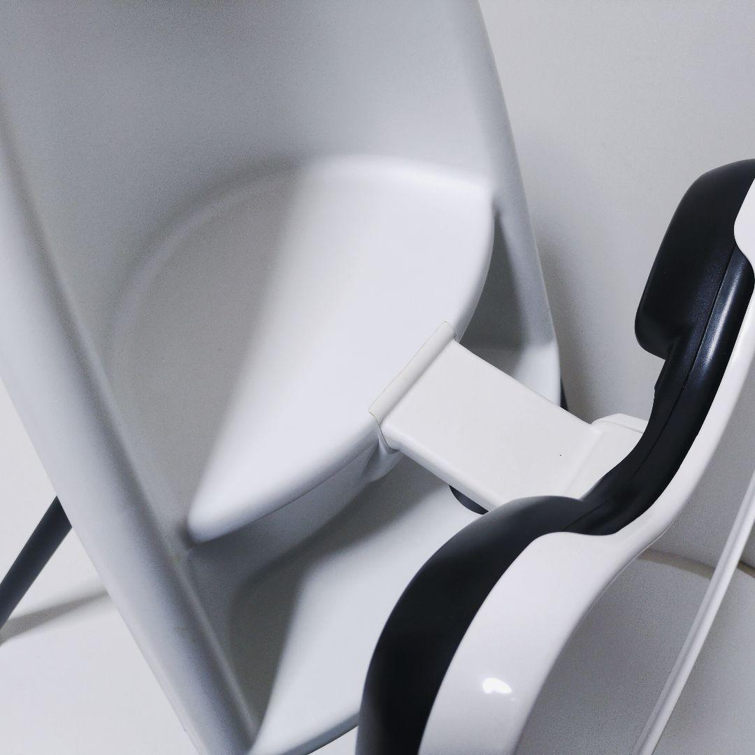 ベビービョルン ハイチェアおりたたみ式テーブル取り外し可　廃盤品