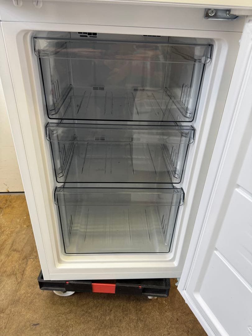 F057 Haier ２ドア　冷蔵庫　2023年　JR-SY15AR