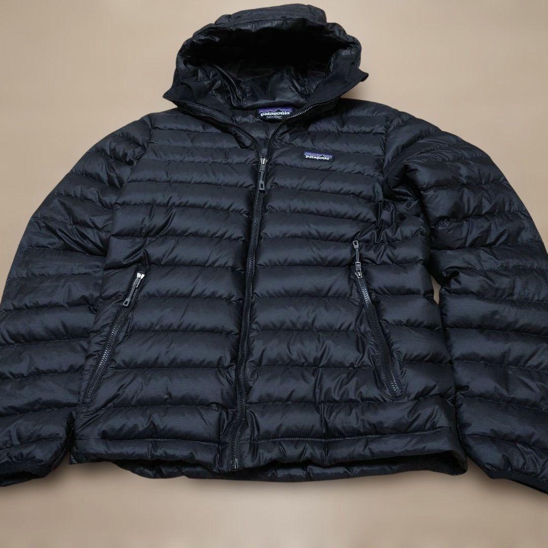 パタゴニア ダウンセーターフーディ メンズ Sサイズ ブラック