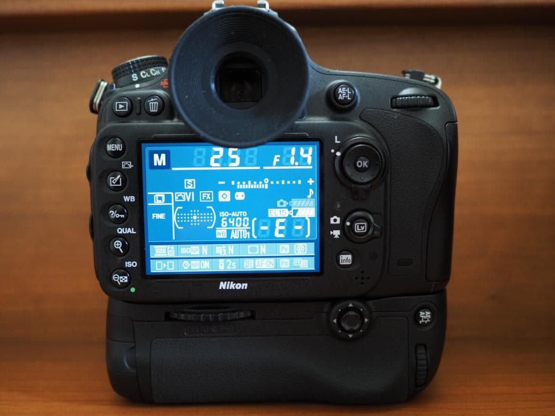 Nikon D610 デジタル一眼レフカメラ