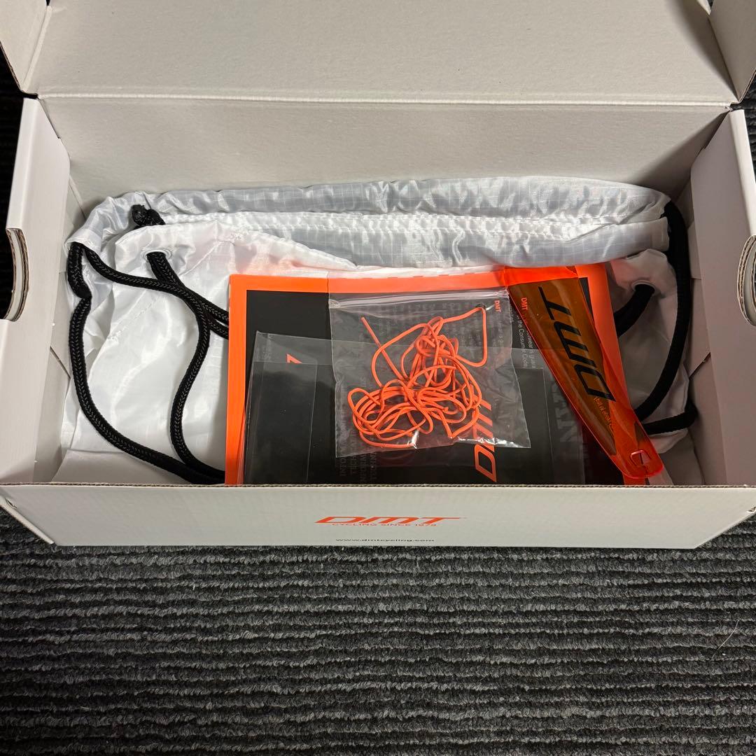 ナ*マ様 DMT (ディーエムティー） POGIS ホワイト 41サイズ(26.