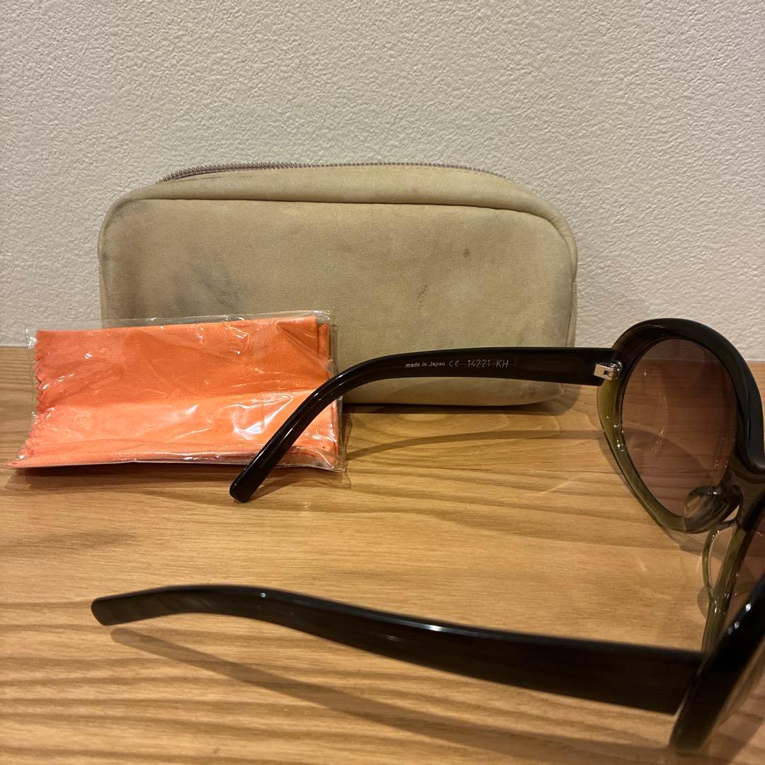 n*o様 クリスチャンロス　ラウンド型グラデーションレンズサングラス