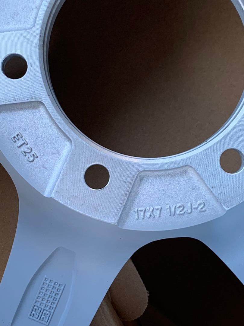 シ*ケ様 プラド、250、ハイラックス、１７／７．５Ｊ