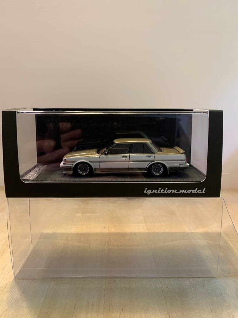 イグニッションモデル　1/43 クレスタ　GX71 ホワイト/ゴールド