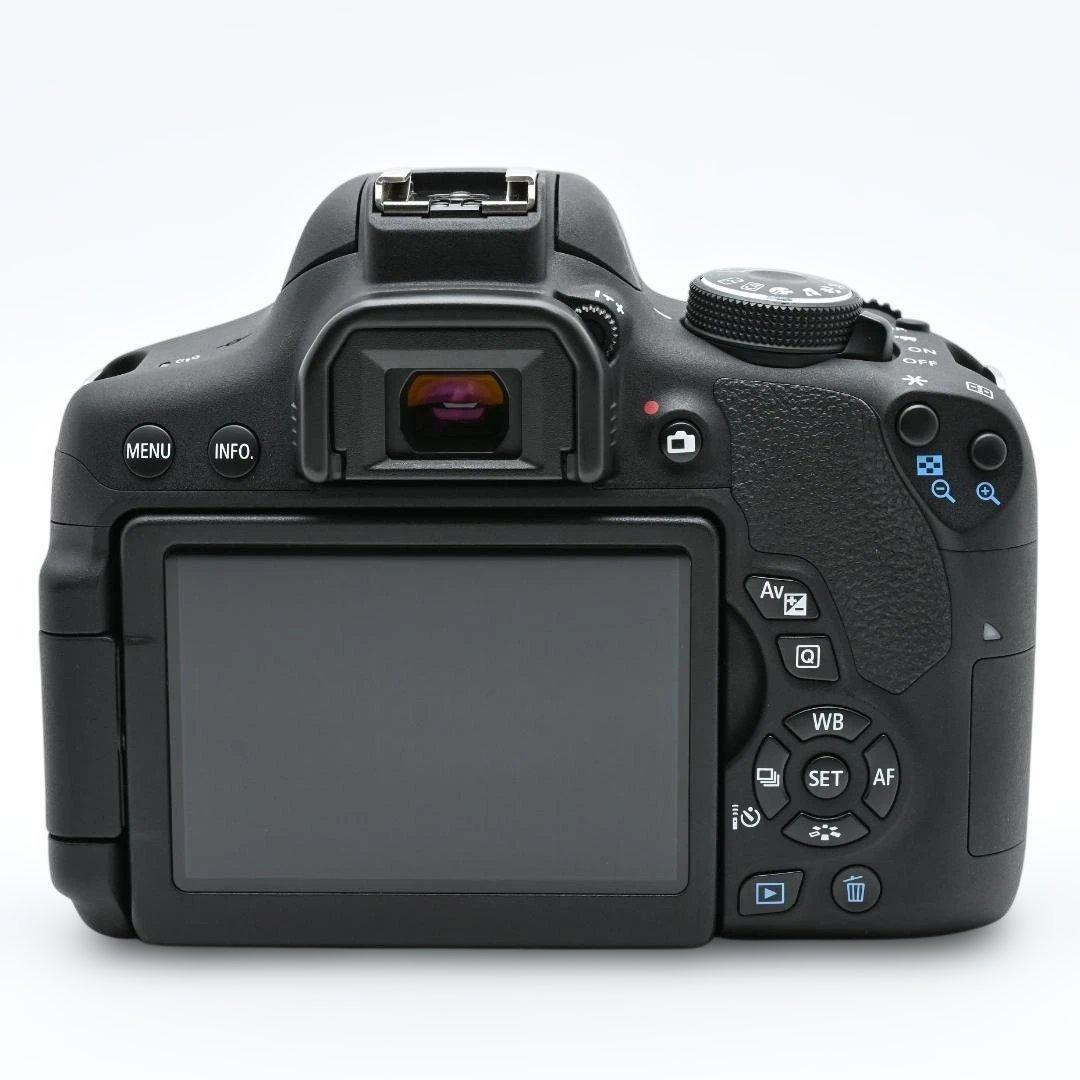 【ほぼ新品・ショット数：3,810回】 Canon EOS Kiss X8i