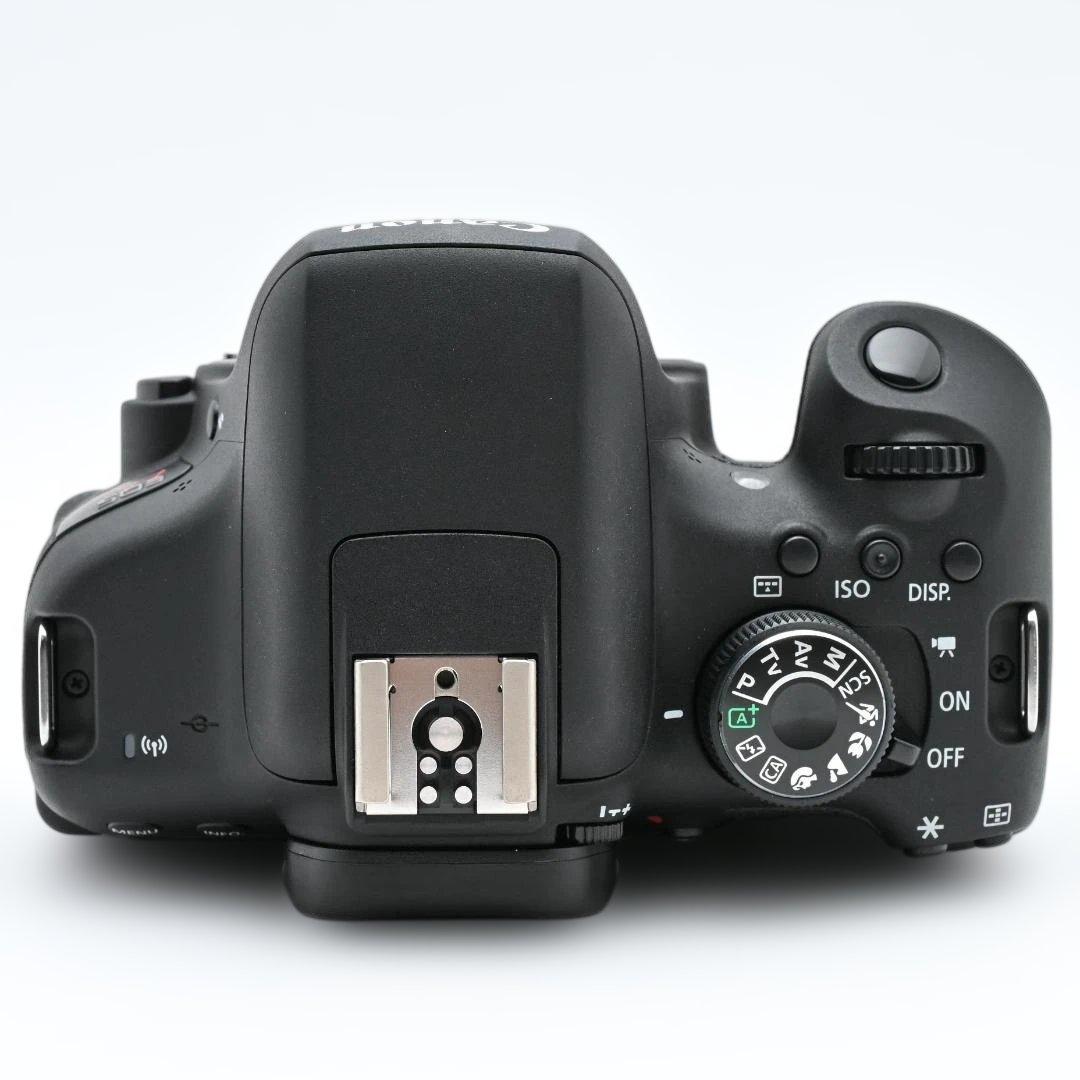 【ほぼ新品・ショット数：3,810回】 Canon EOS Kiss X8i