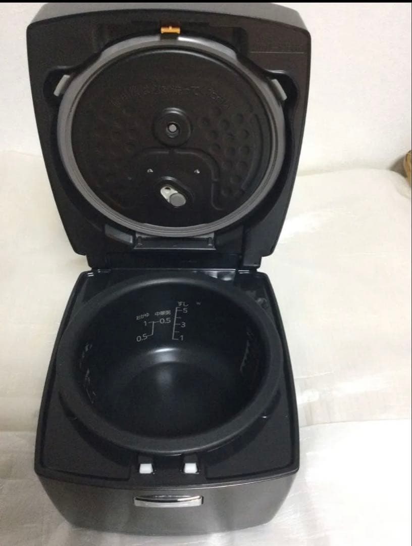 三菱 高級炊飯器 5.5合炊きMITSUBISHI 本炭釜 NJ-VW109-B
