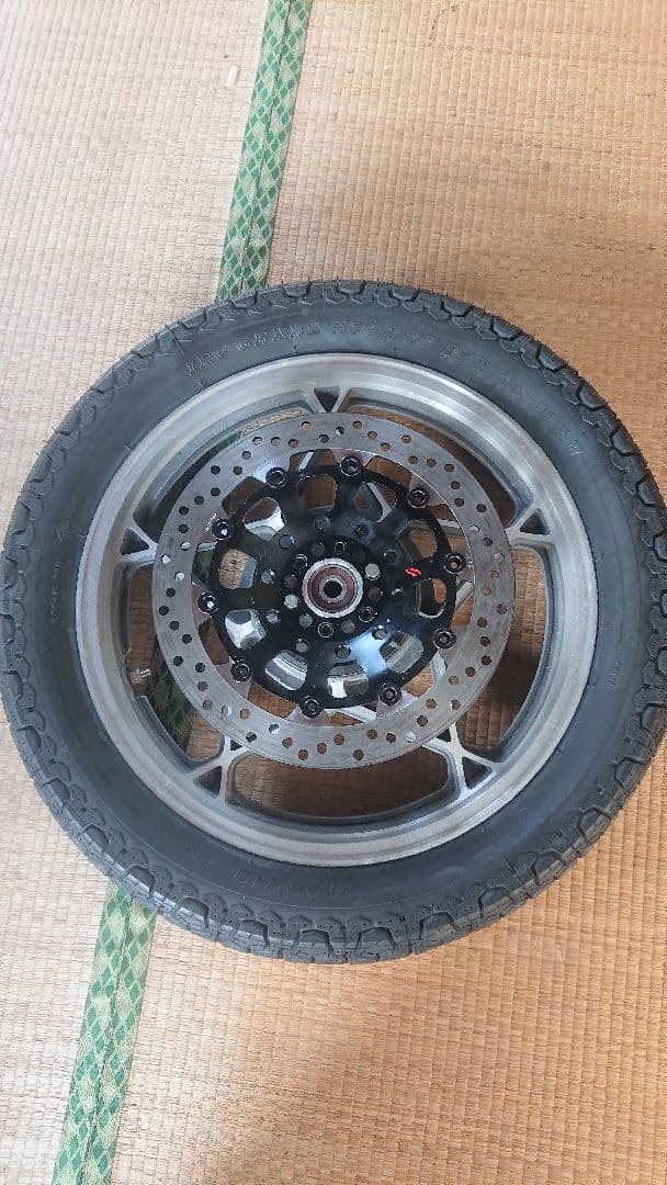 GS750　リアホイール　GS400　ザリ　ゴキ　バブ　等のリアディスク化に