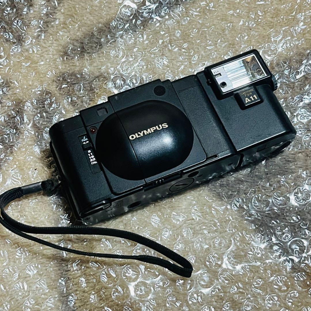 OLYMPUS XA カメラ　＋　A11 フラッシュ動作品