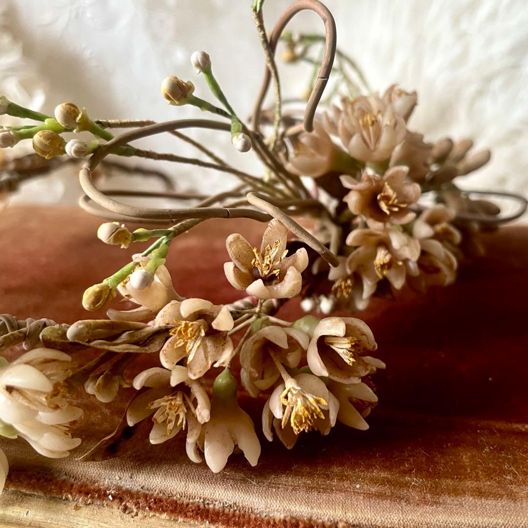 ワックスフラワーティアラ　花冠　ヘッドドレス　マリアージュ　フランスアンティーク