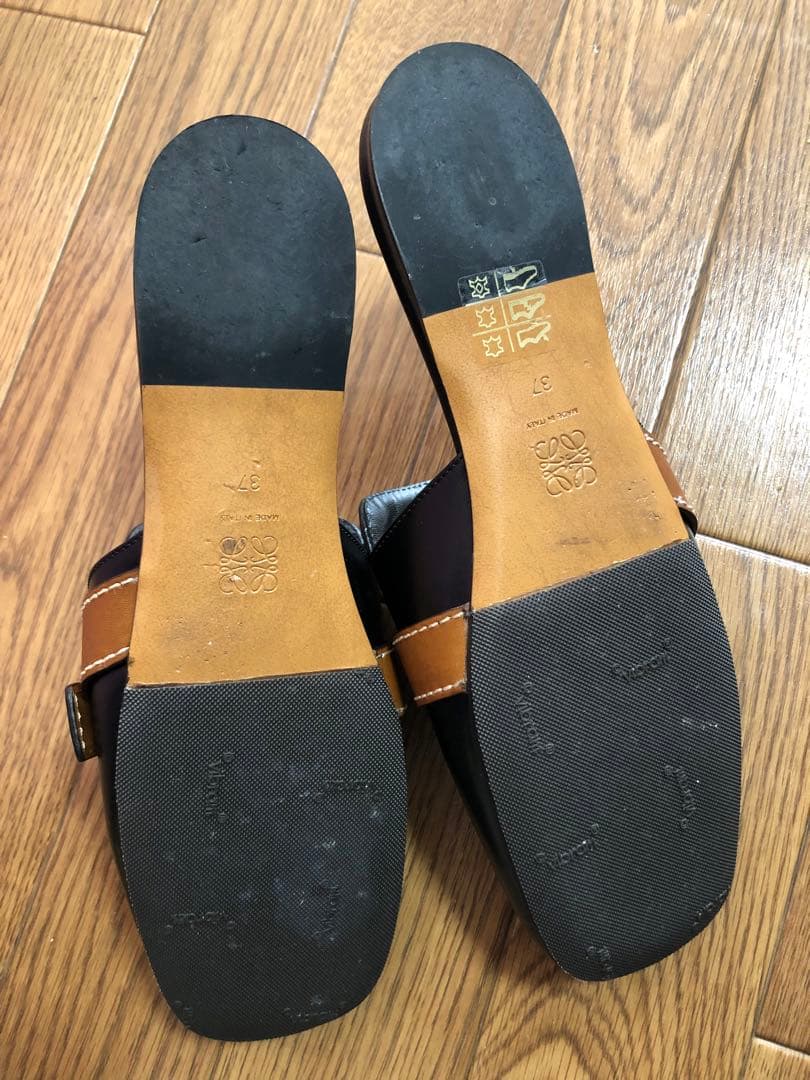 chihi⭐︎LOEWE ゲート フラットミュール