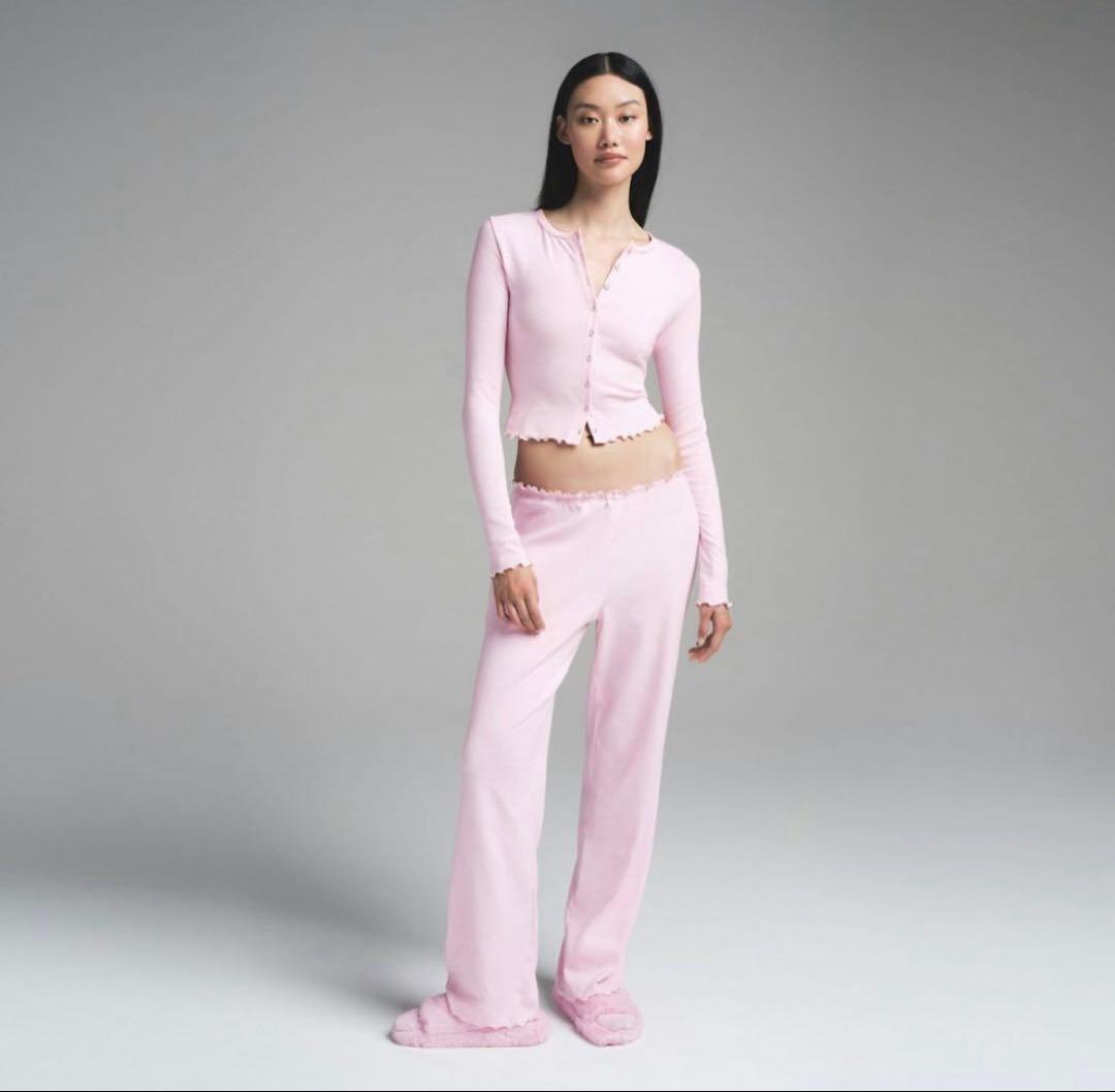 ピンク 長袖カーディガン セットアップ　skims