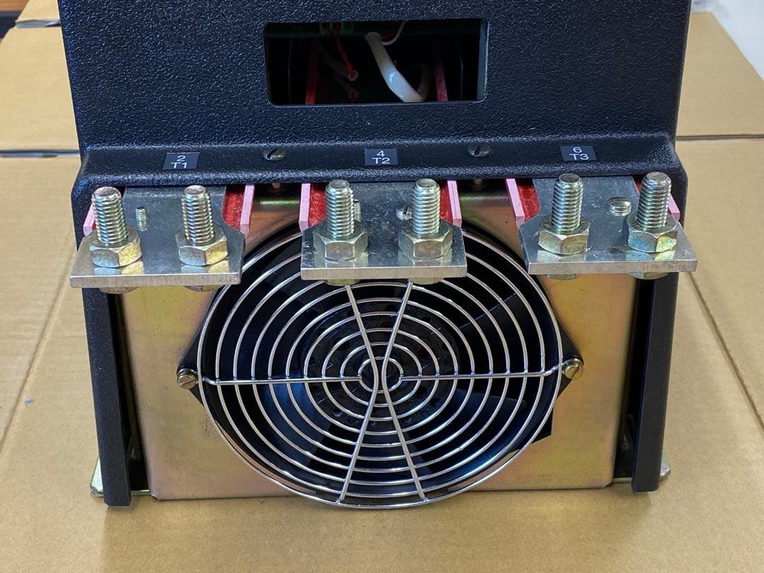 電源ユニット Allen-Bradley SMC PLUS 150-A180NBD