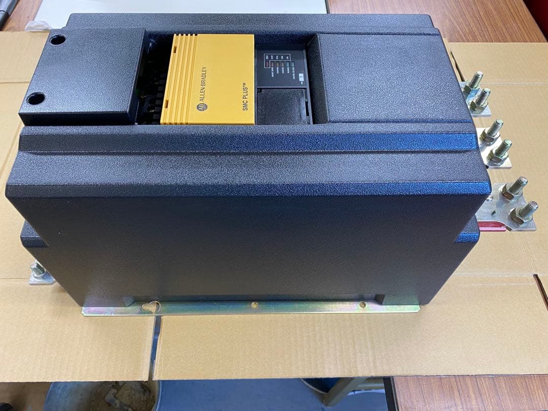 電源ユニット Allen-Bradley SMC PLUS 150-A180NBD