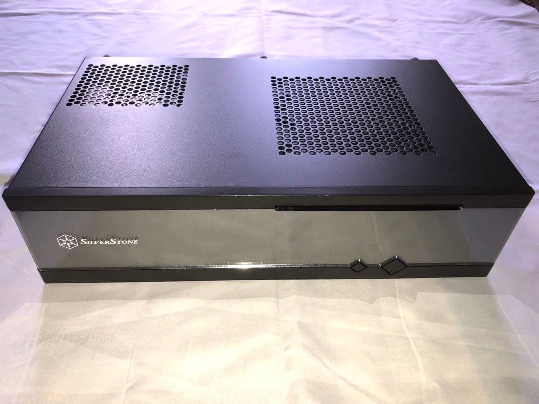 【中古品】SilverStone ML05B +CPU・M/B・メモリ・SSD