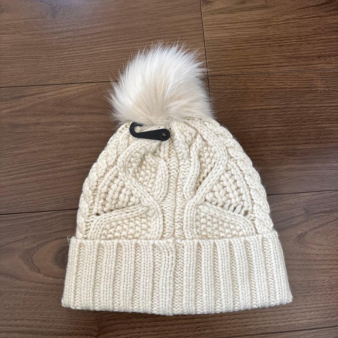 UGG ポンポン付きニット帽 アイボリー
