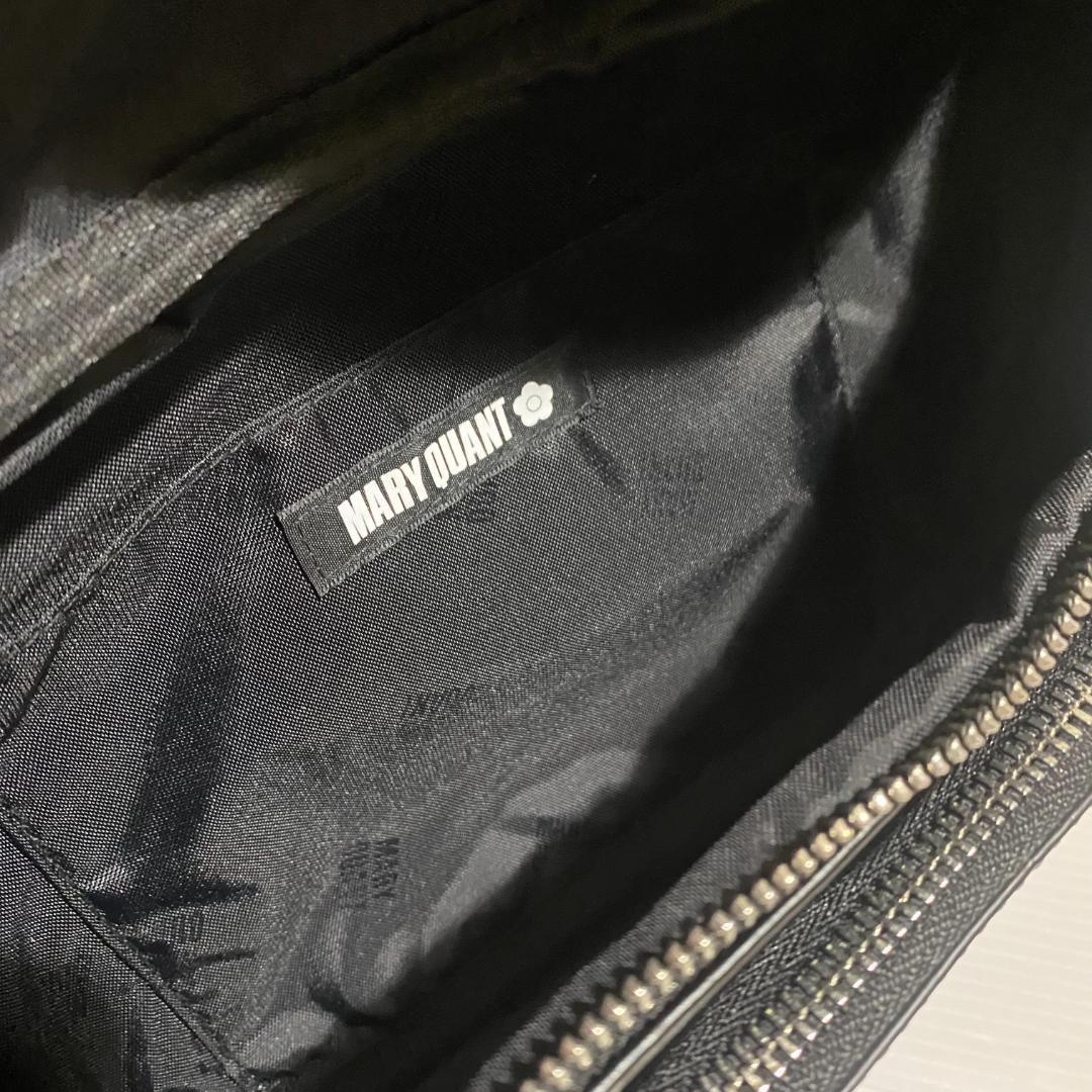 【未使用級】MARY QUANT　レザーボディバッグ