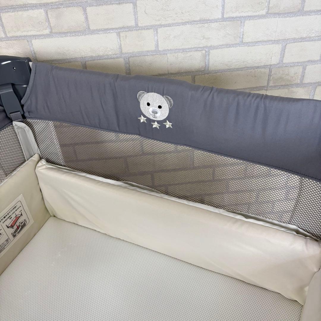 アップリカ　ココネルエアーAB グレーベア　ベビーベッド