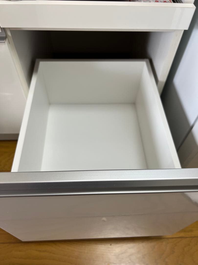 【彼岸花】ホワイトキッチン収納 食器棚