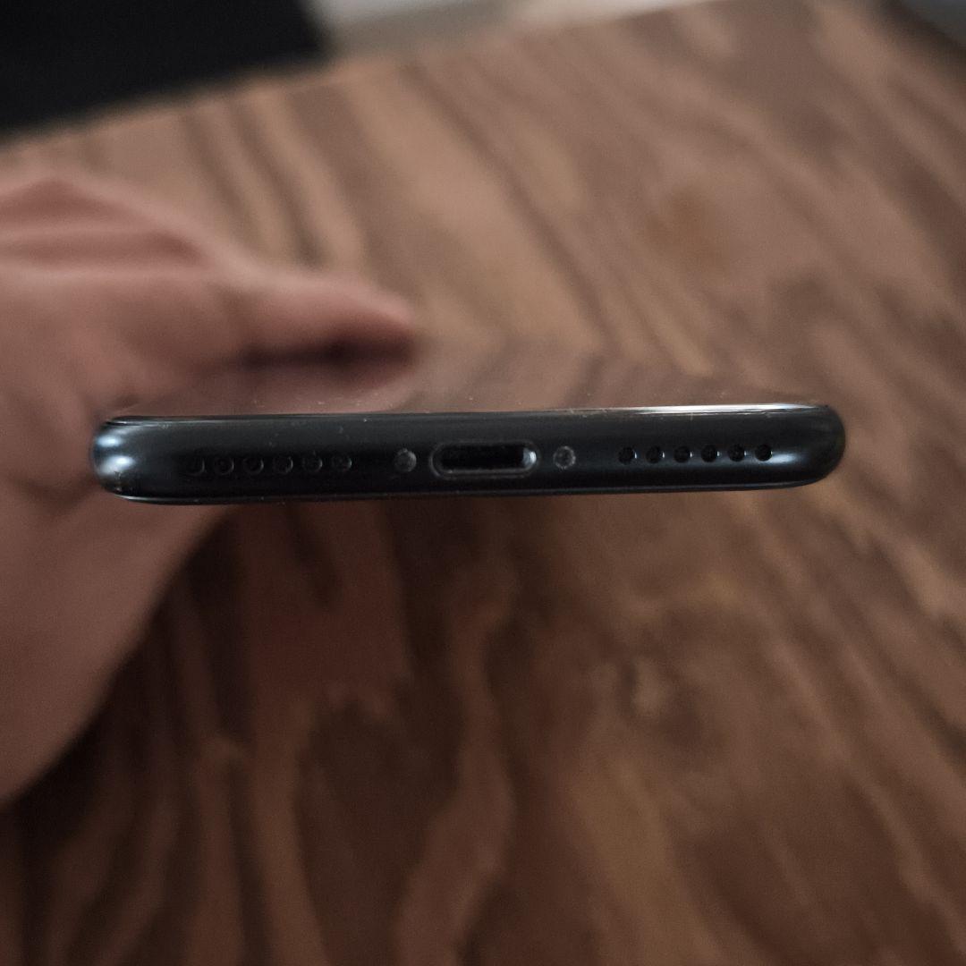 Apple iPhone SE（第2世代） 64GB ブラック SIMフリー