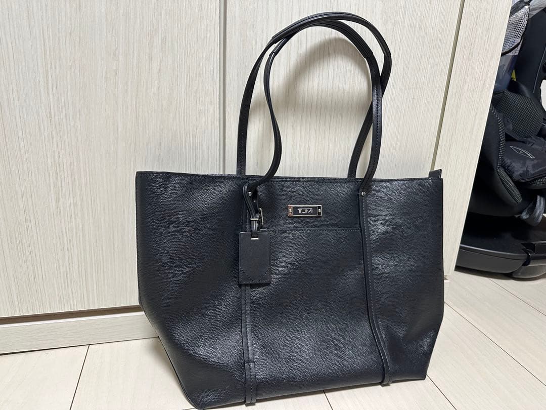 TUMI トートバッグ