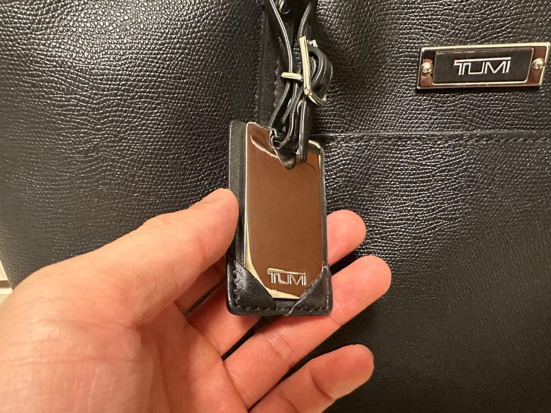 TUMI トートバッグ