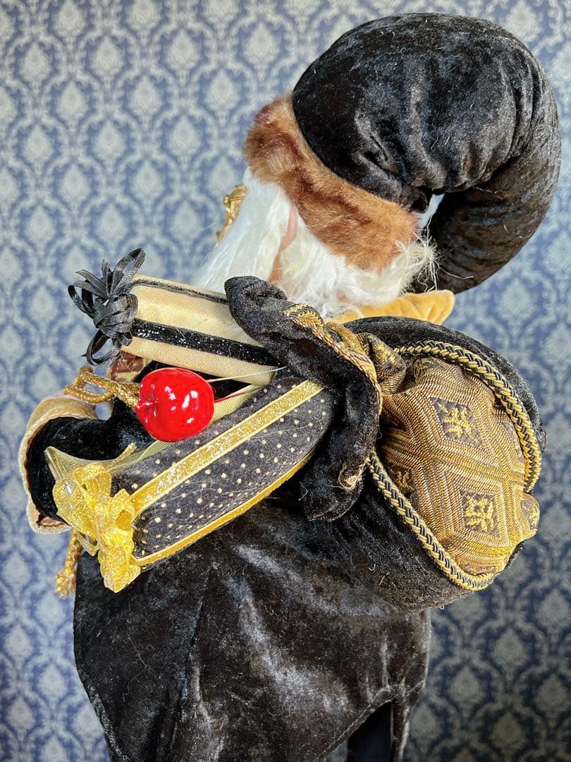 【期間限定値下げ】ブラック　サンタクロース　クリスマス　置物　人形