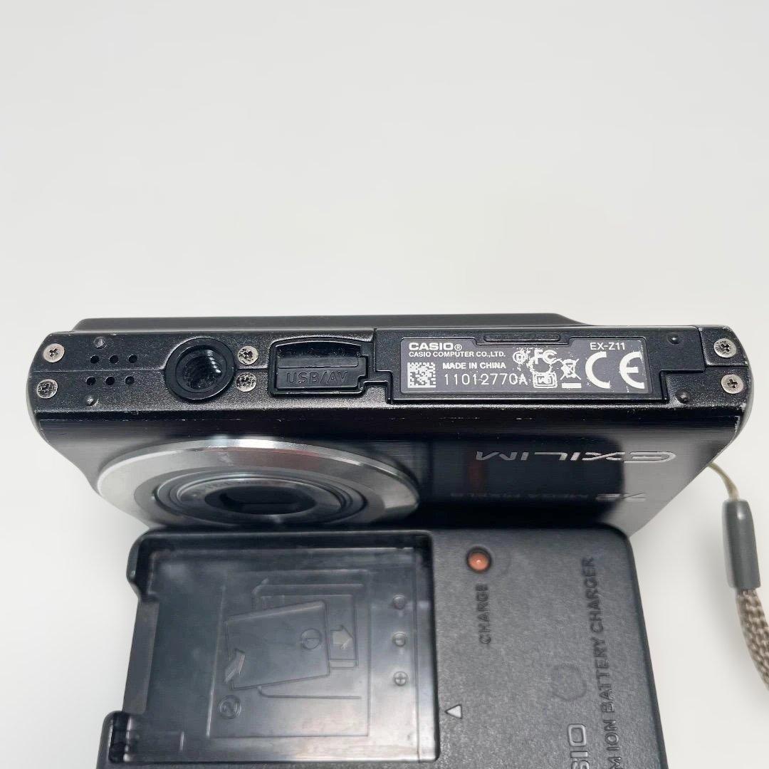 CASIO デジカメ EXILIM ZOOM EX-Z11 7.2Mピクセル