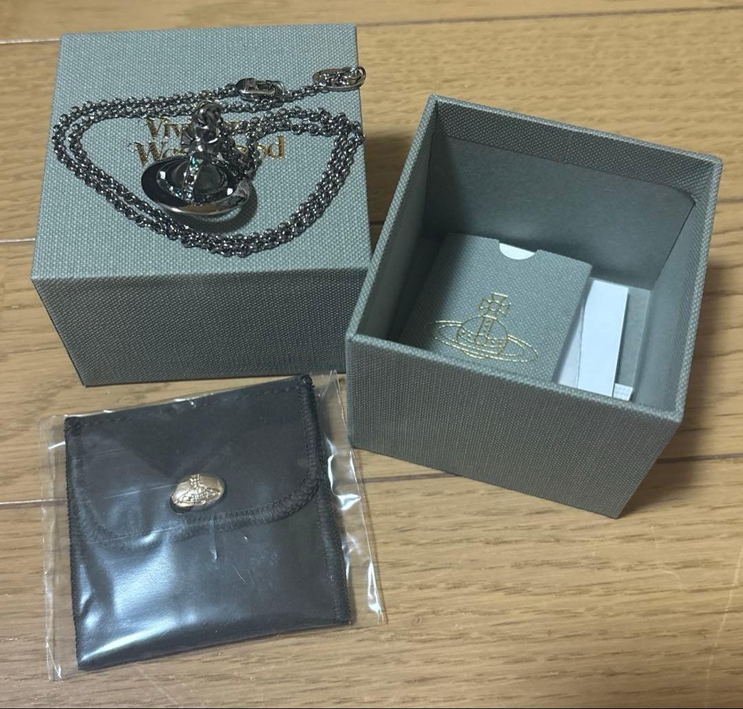 Vivienne Westwood ヴィヴィアンウエストウッドオーブネ